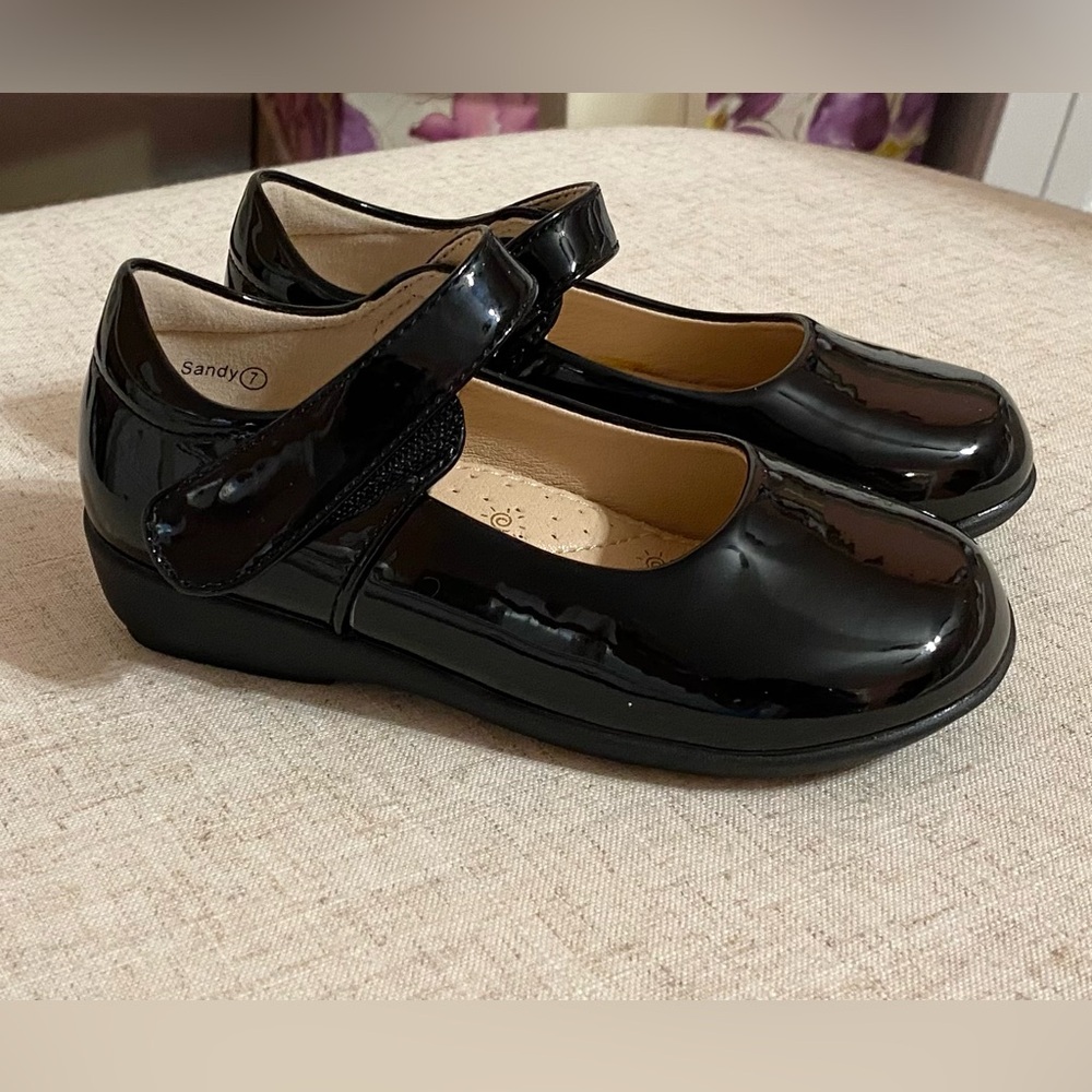 Panda Ninjia black Patent Leather Shoes.  Size 7 Toddler.  Never worn.